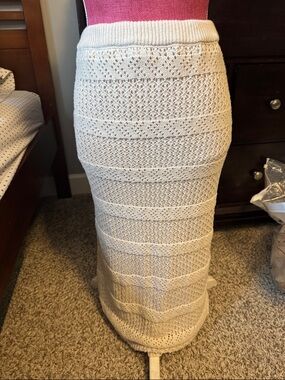 Cream Knit Maxi Skirt with Textured Stitching
